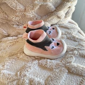 Amazon Sneakers size 4.5 Toddler